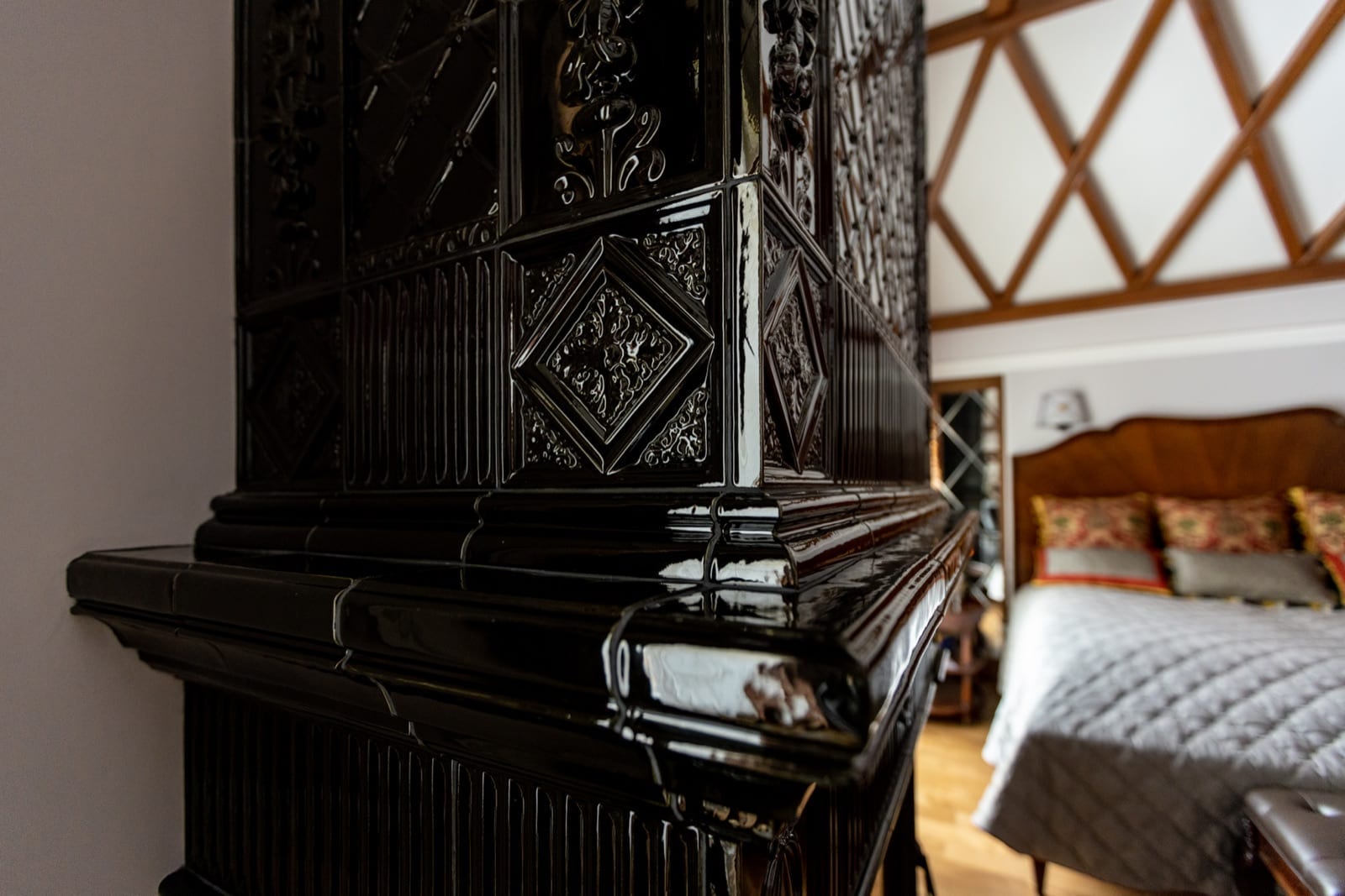 Kamin Bristol - Reliefdetails